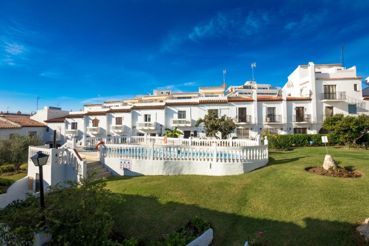 Hacienda 19 Menyber Apartman Nerja Kültér fotó
