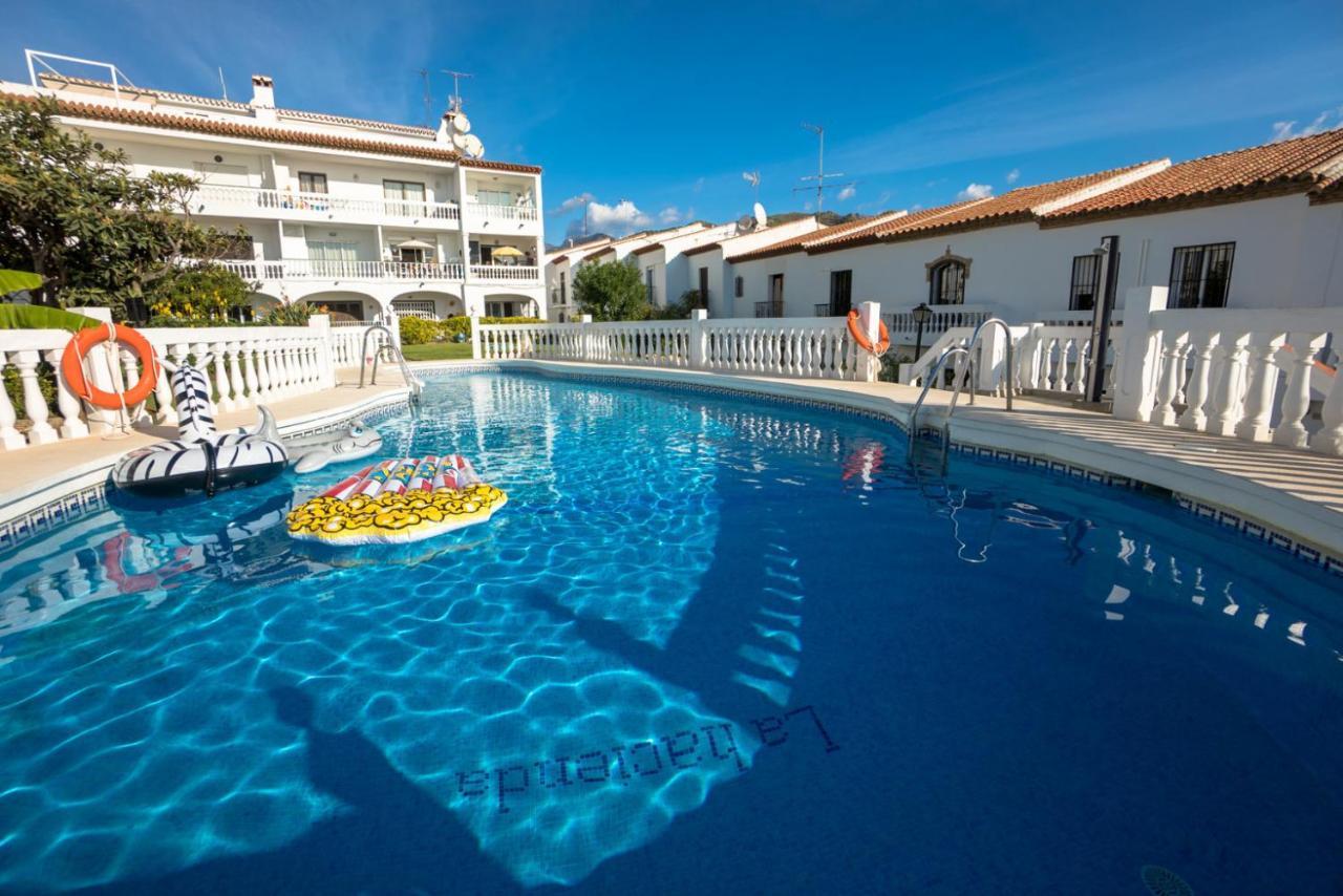 Hacienda 19 Menyber Apartman Nerja Kültér fotó